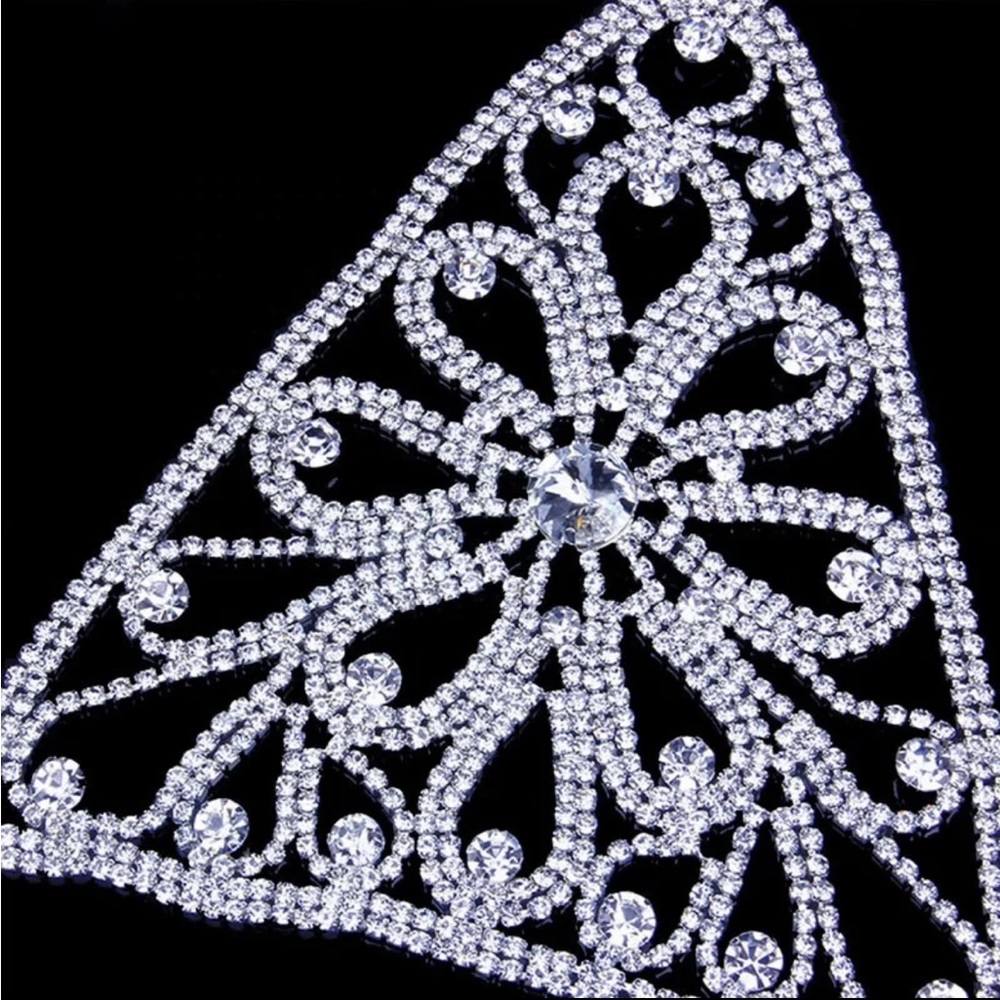 Boho Rhinestone body bra and thong body jewelry festival in SILVER color - Picture 6 of 6